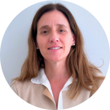 Directora de la Escuela de Ciencias Sociales y Educación