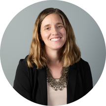 Directora de la Escuela de Ciencias Sociales y Educación